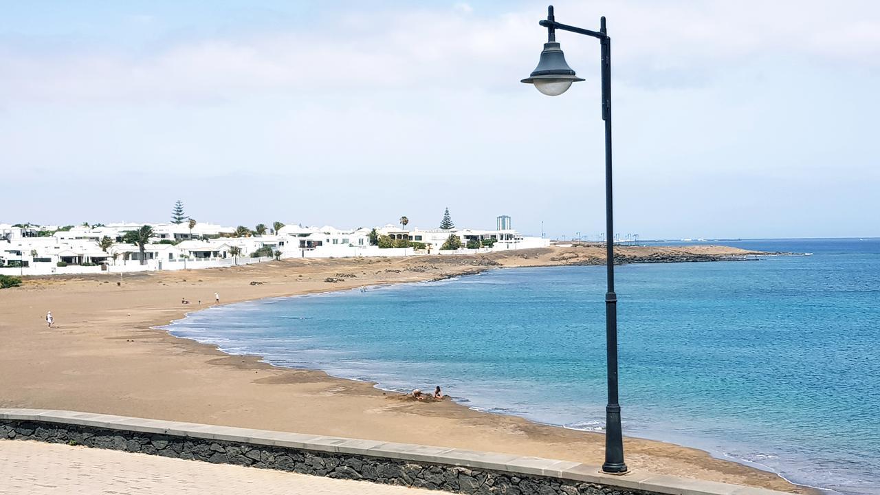 Loro Verde Playa Honda  Exterior photo